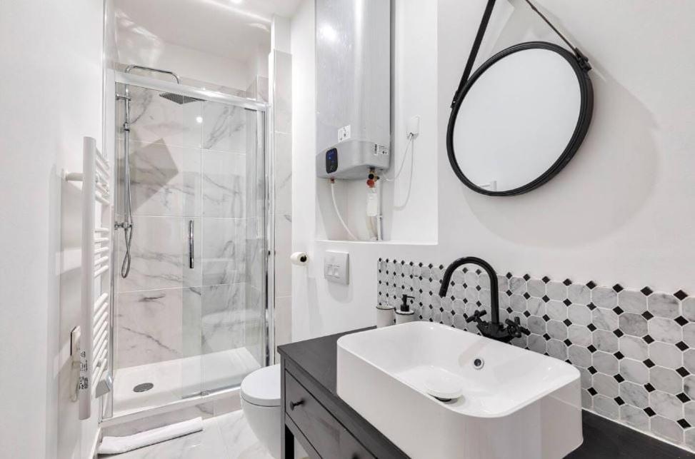 Appartement Familial Proche Arc De Triomphe - 8P パリ エクステリア 写真